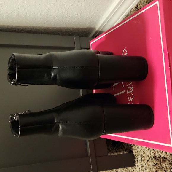 Liza Platform Black Bootie - Picture 3 of 4